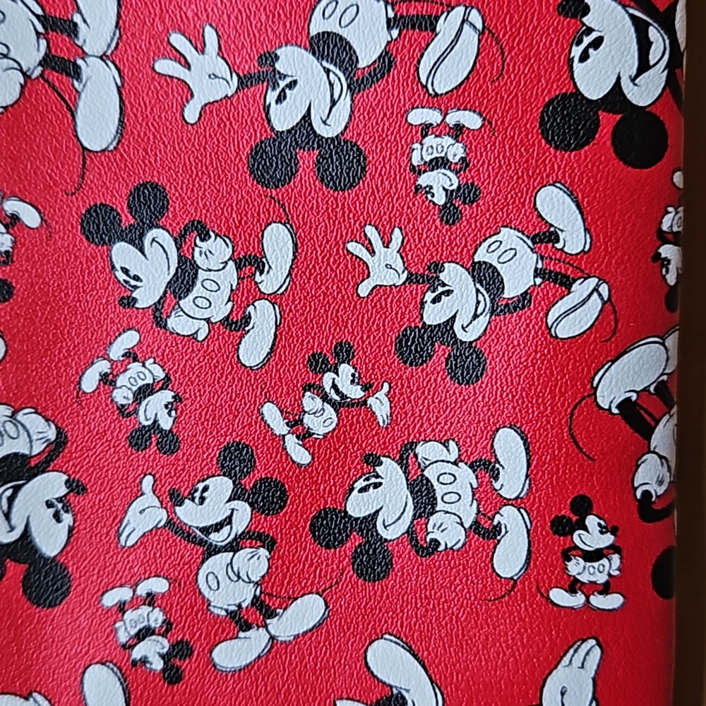 DISNEY BUCKLE DOWN MICKEY COIN POUCH - Picture 4 of 13